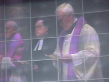 Eine kumenische Trauerfeier im hohen Dom zu Aachen, Quelle: RegioBLICK